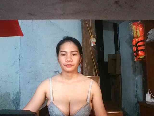 EllaShow93 webcam