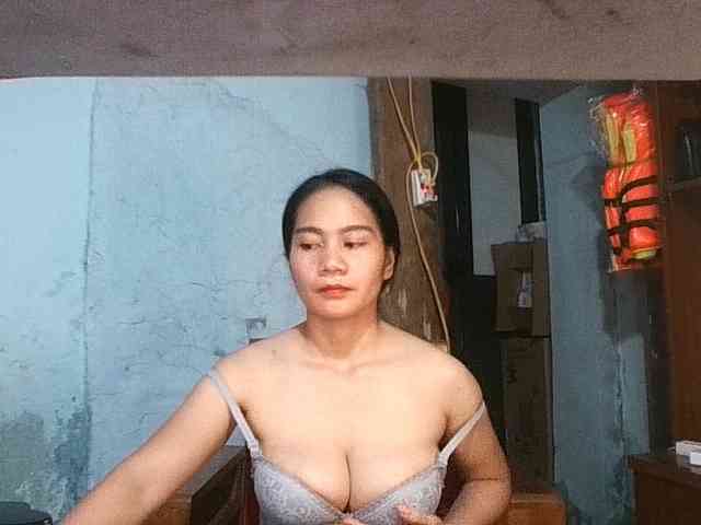 EllaShow93 webcam