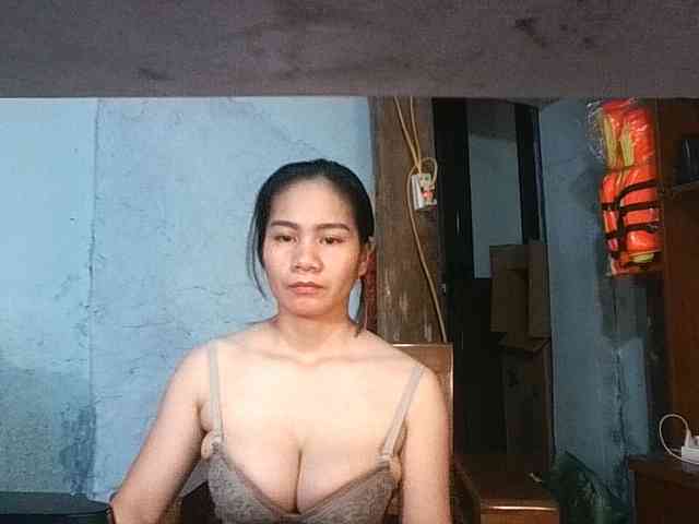 EllaShow93 webcam