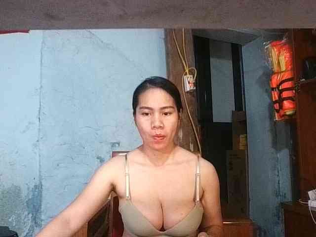 EllaShow93 webcam