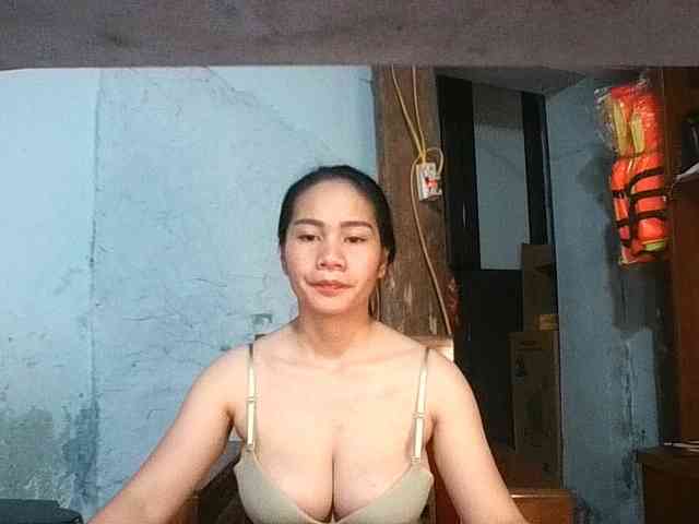 EllaShow93 webcam