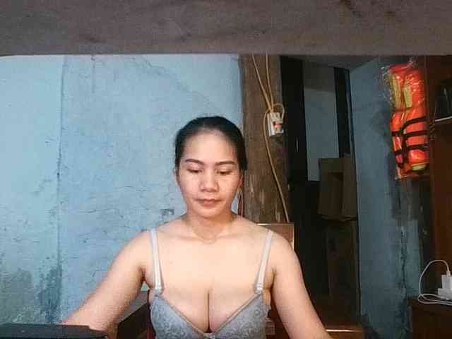 EllaShow93 webcam