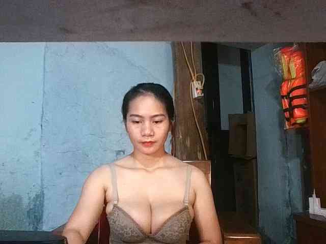 EllaShow93 webcam