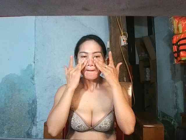 EllaShow93