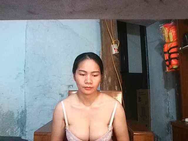 EllaShow93 webcam