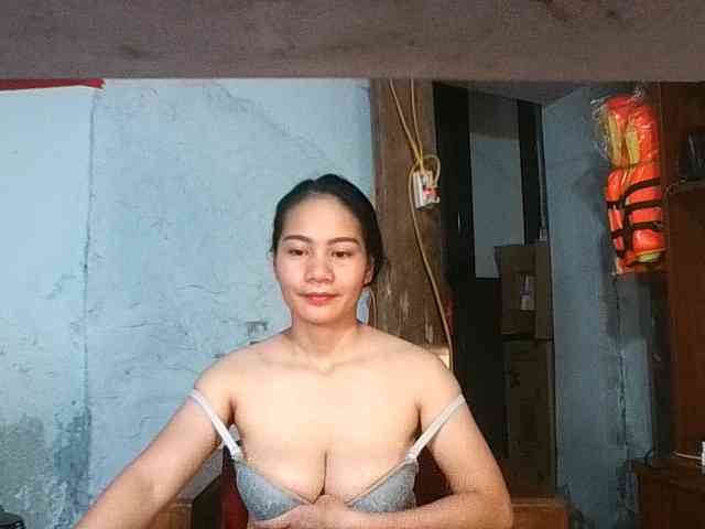 EllaShow93 webcam