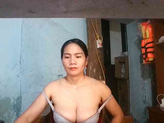 EllaShow93 webcam