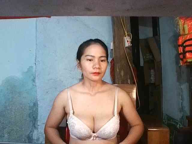 EllaShow93 webcam