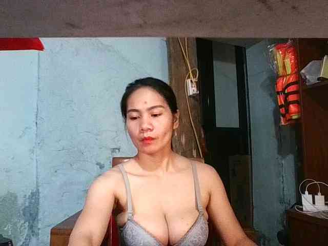 EllaShow93 webcam