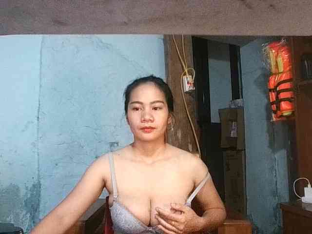 EllaShow93 webcam