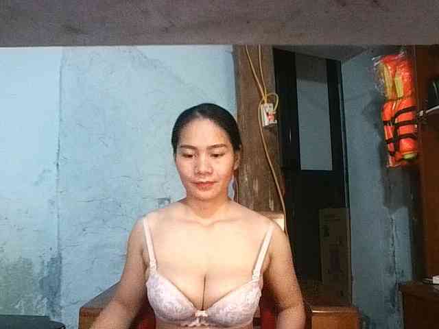 EllaShow93 webcam