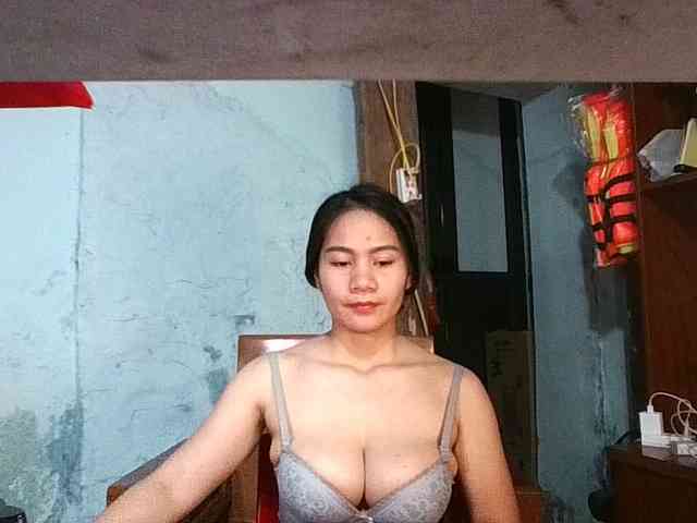 EllaShow93 webcam