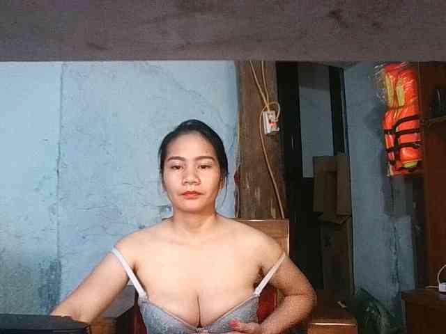 EllaShow93 webcam