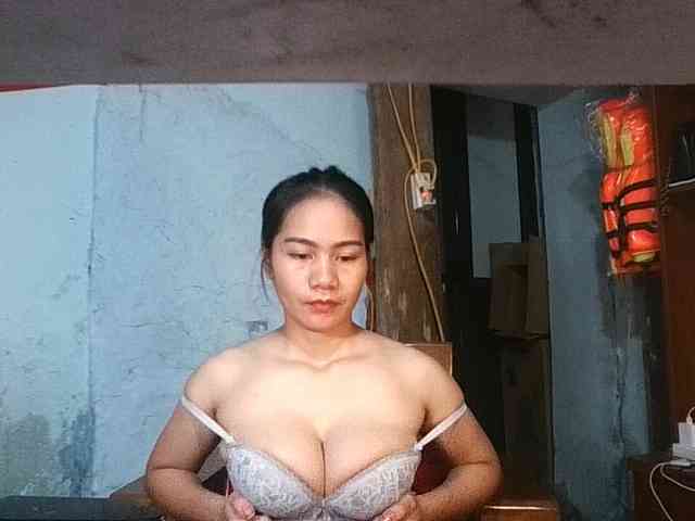 EllaShow93 webcam
