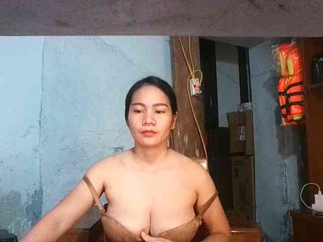 EllaShow93 webcam