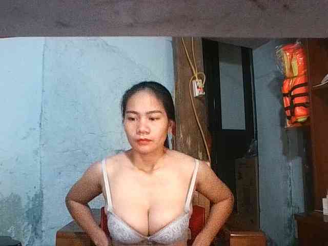 EllaShow93 webcam