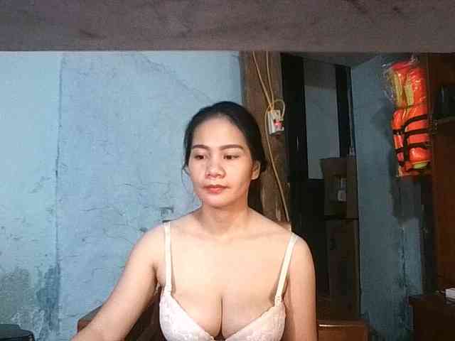 EllaShow93 webcam
