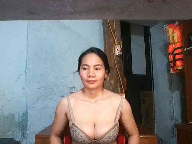 EllaShow93 webcam