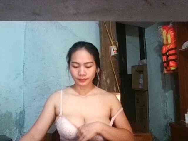EllaShow93 webcam