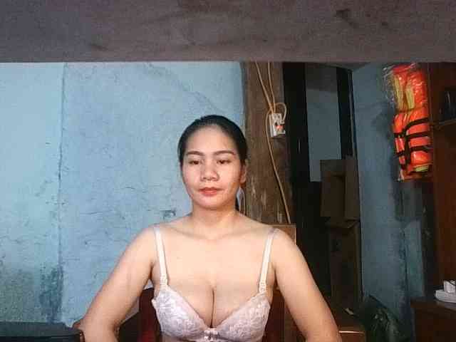 EllaShow93 webcam
