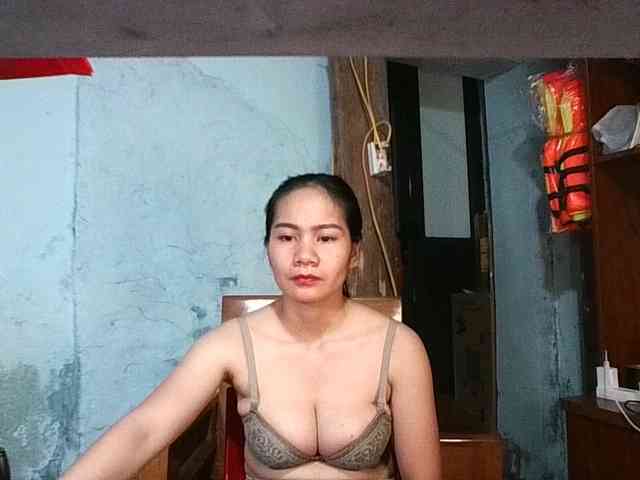 EllaShow93 webcam