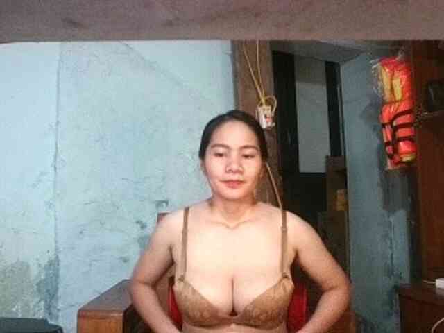 EllaShow93 webcam