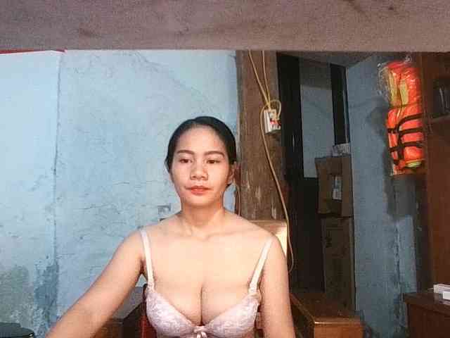 EllaShow93 webcam