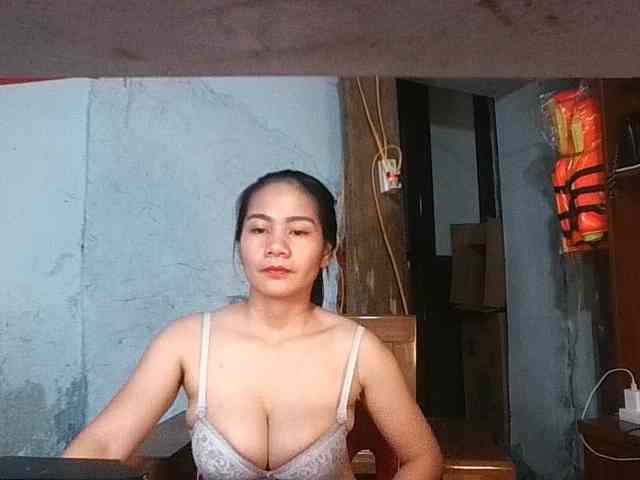 EllaShow93 webcam