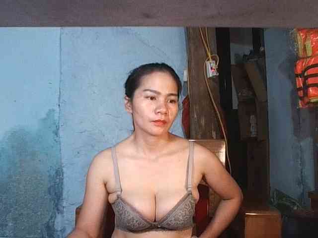 EllaShow93 webcam
