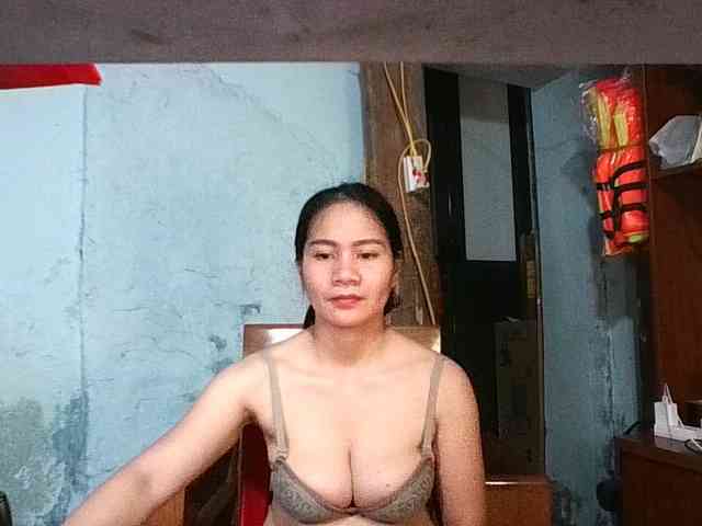 EllaShow93 webcam