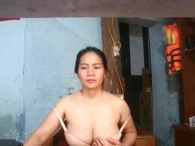 EllaShow93 webcam