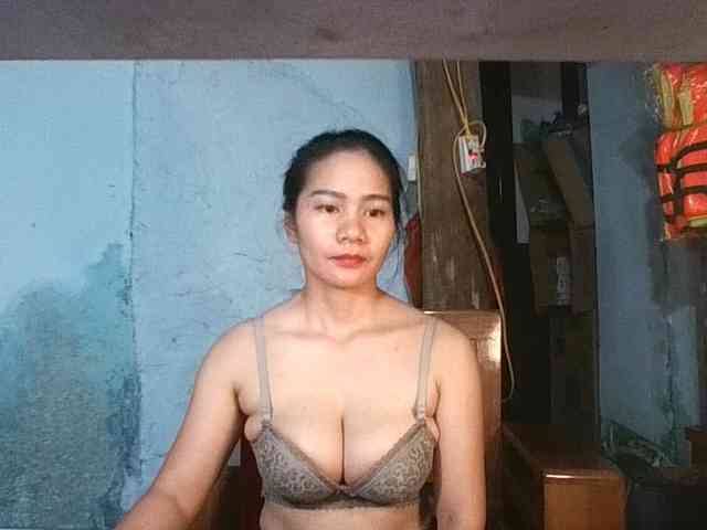 EllaShow93 webcam