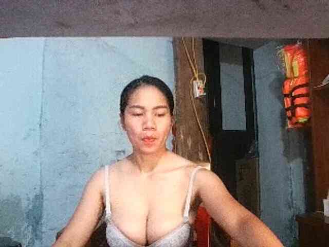 EllaShow93 webcam