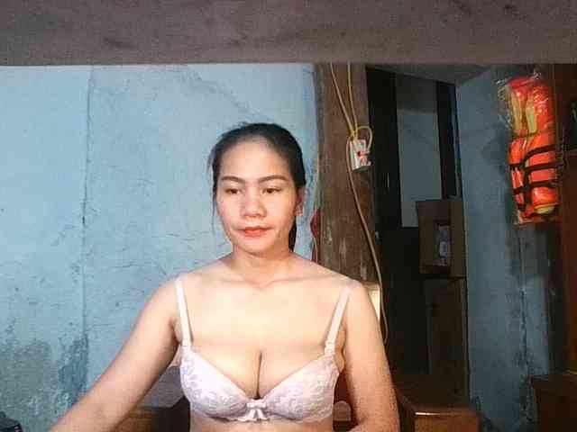 EllaShow93 webcam