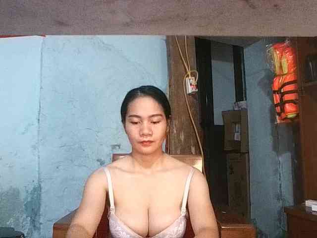 EllaShow93 webcam