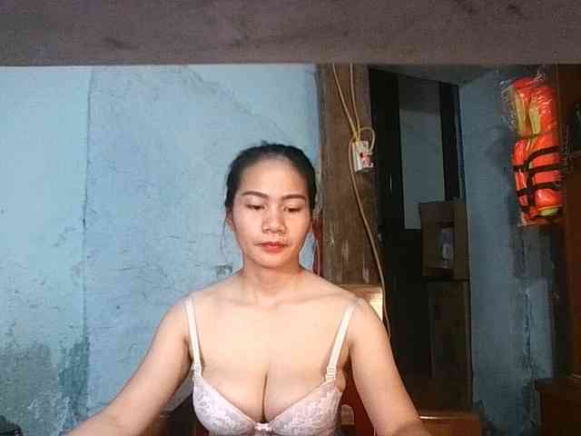 EllaShow93 webcam