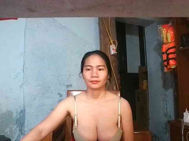 EllaShow93 webcam
