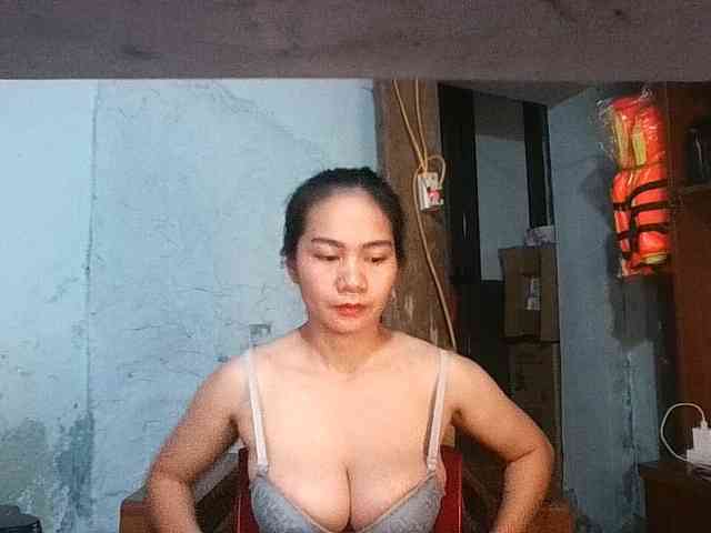 EllaShow93 webcam