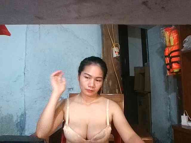EllaShow93 webcam