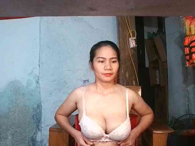 EllaShow93 webcam