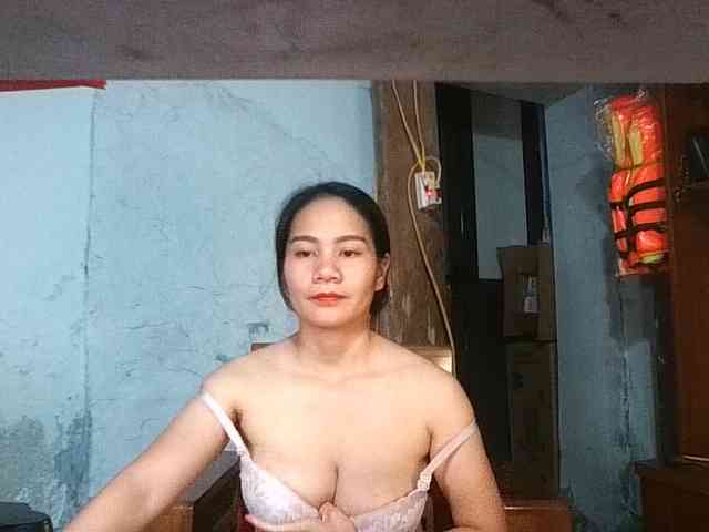 EllaShow93 webcam
