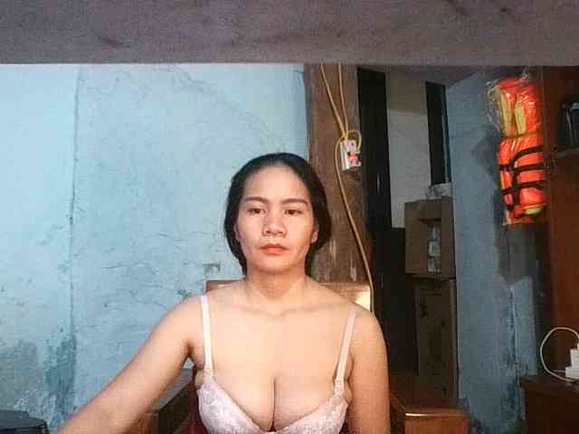 EllaShow93 webcam