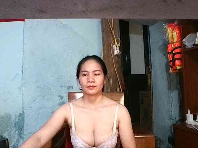 EllaShow93 webcam