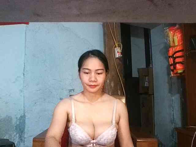 EllaShow93 webcam