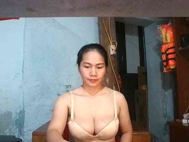 EllaShow93 webcam