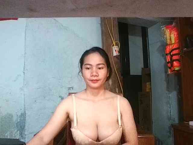 EllaShow93 webcam