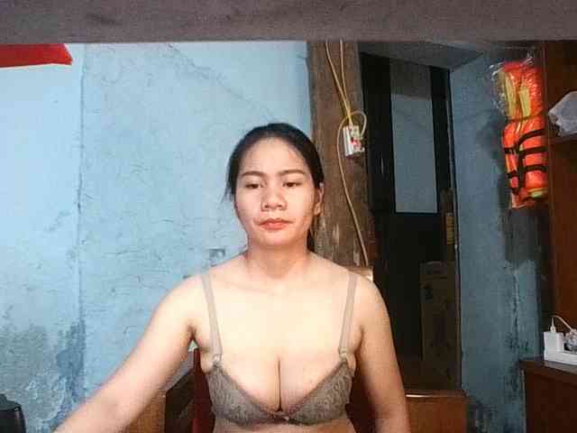 EllaShow93 webcam