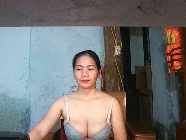 EllaShow93 webcam
