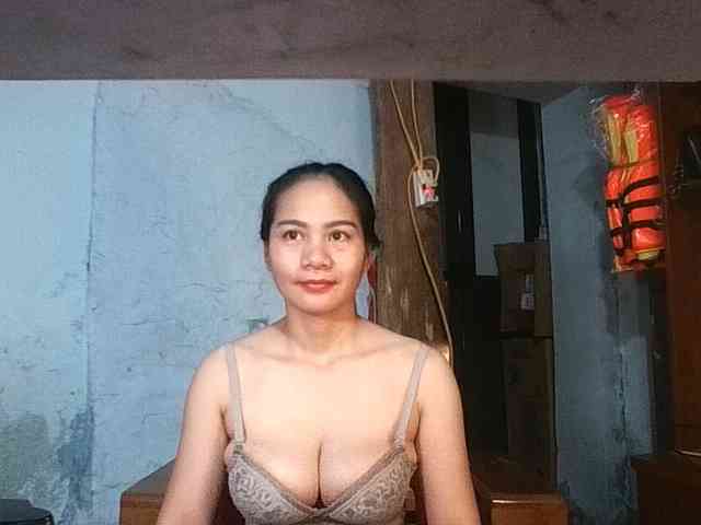 EllaShow93 webcam