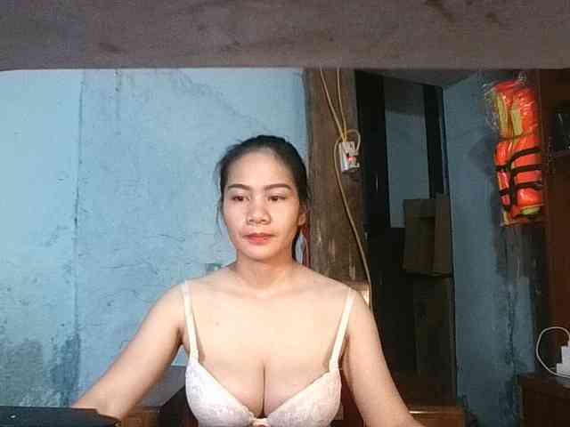 EllaShow93 webcam